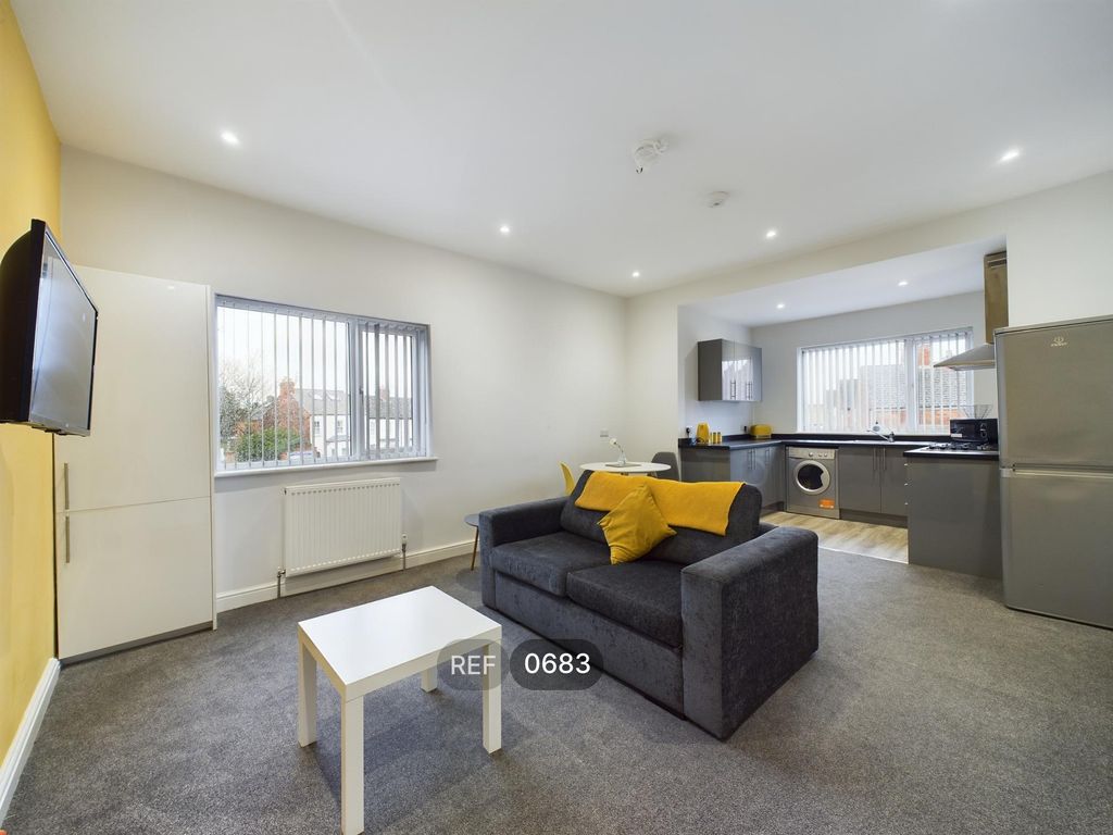 Property photo 3 of 8 Kitchen/Living Area