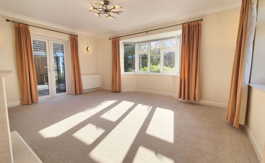 Property photo 2 of 24