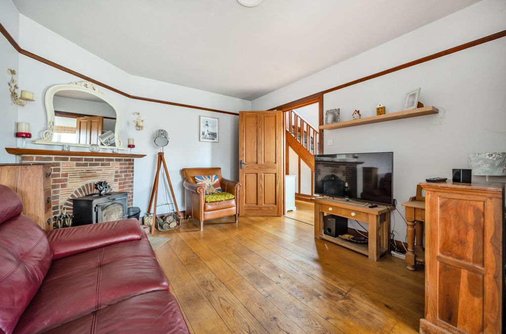 Property photo 2 of 23