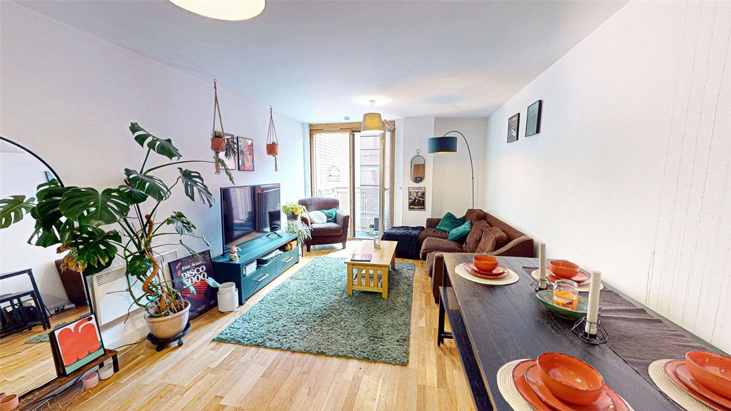 Property photo 1 of 9 Picture No. 13