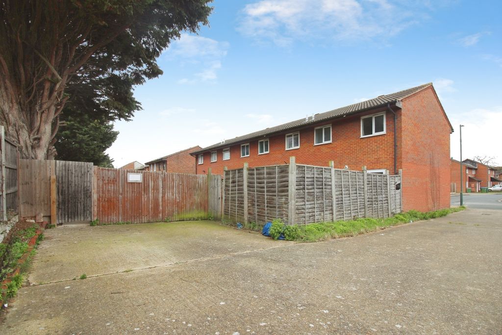 Property photo 3 of 19 Pbox-Img.Jpg