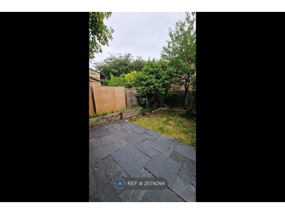 Property photo 2 of 23