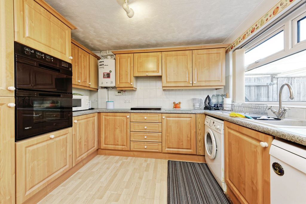 Property photo 3 of 16