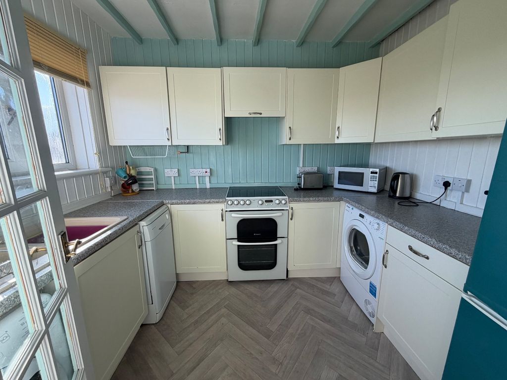 Property photo 1 of 19 Picture No. 21