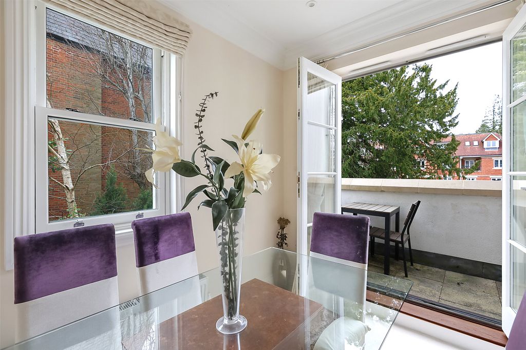 Property photo 2 of 17 Picture No. 10