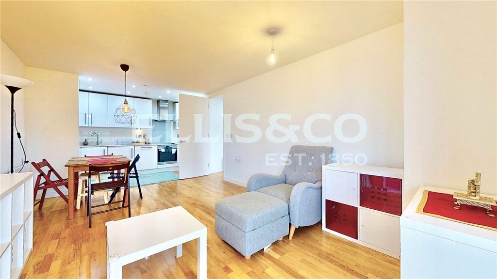 Property photo 2 of 10 Picture No. 17