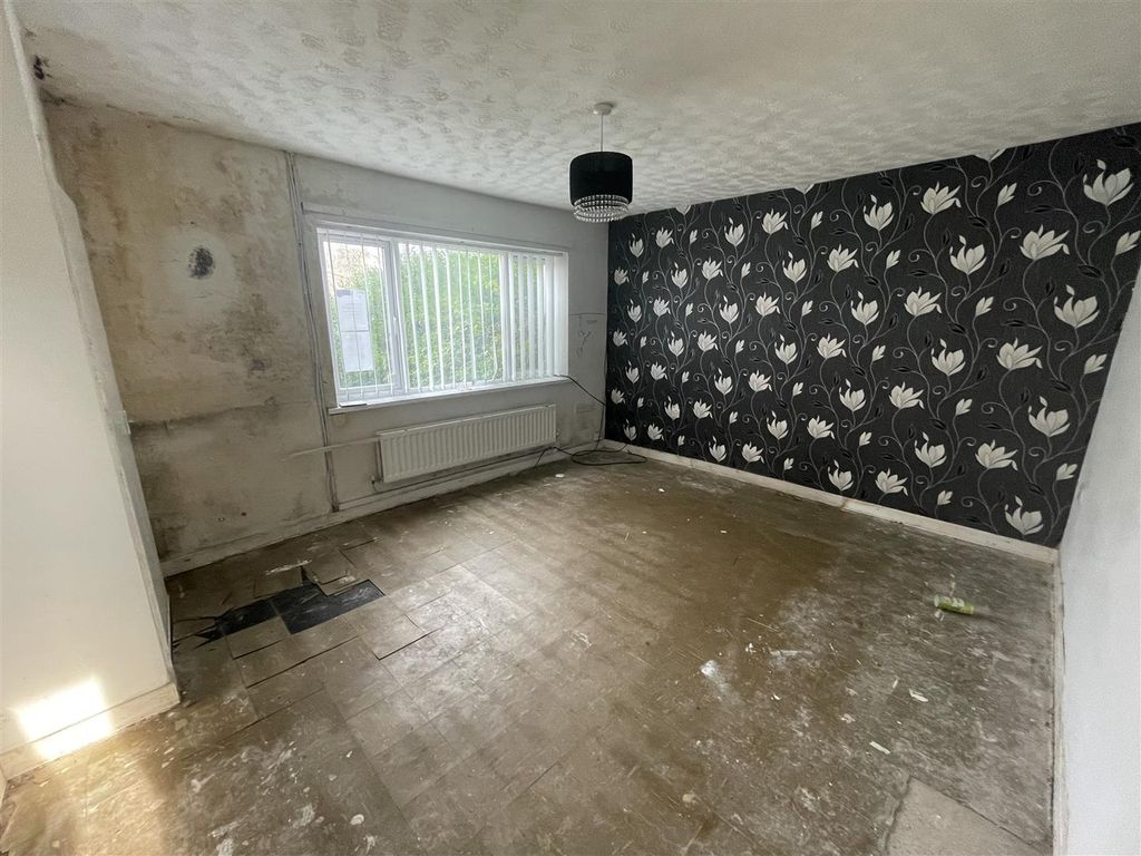 Property photo 2 of 8 46 Wear 2.Jpg