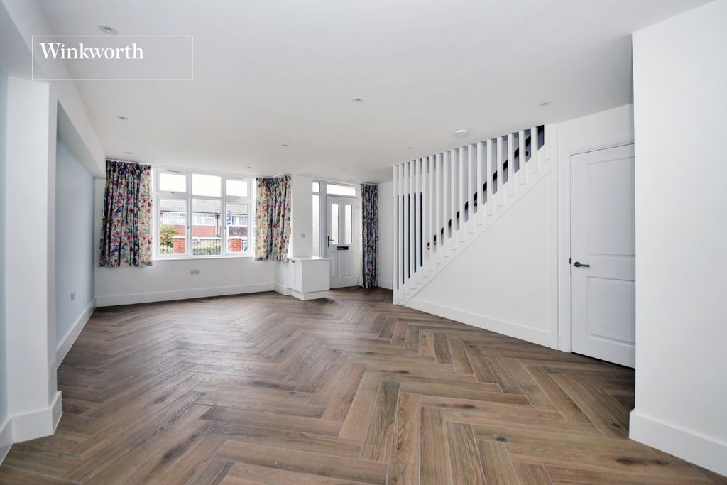 Property photo 2 of 17 Picture No. 02