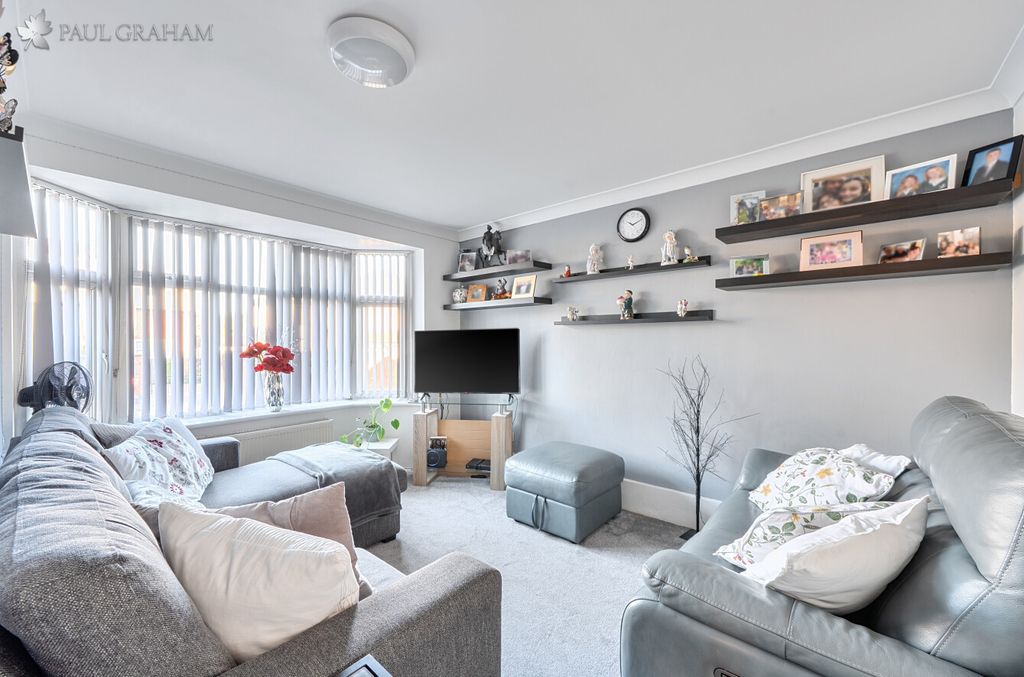 Property photo 2 of 13 37Cfaf4c-5033-478d-B1F7-8d2461Aaaf9B