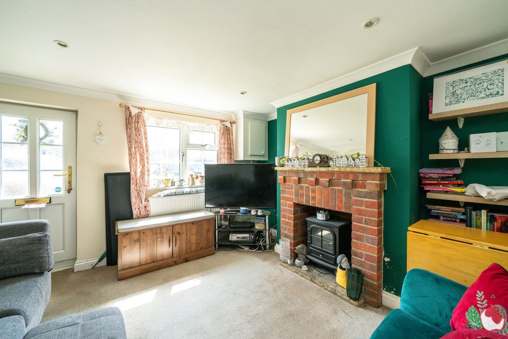 Property photo 3 of 13