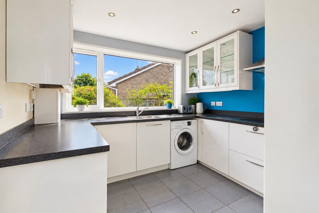 Property photo 3 of 11 4.Png