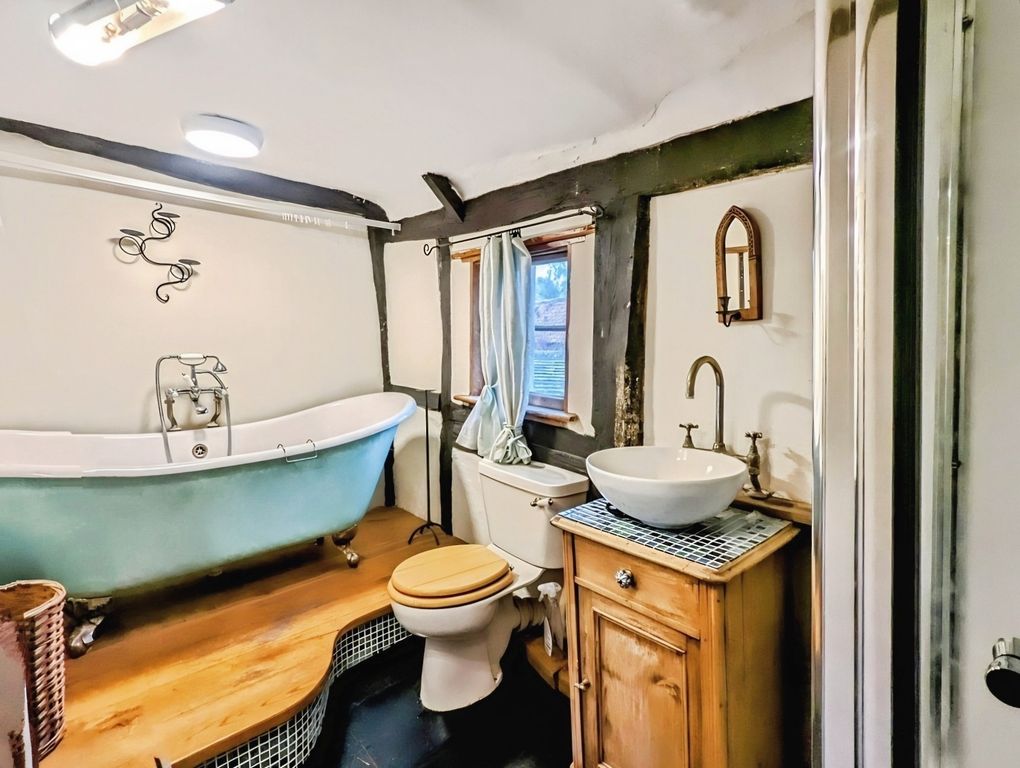 Property photo 1 of 6