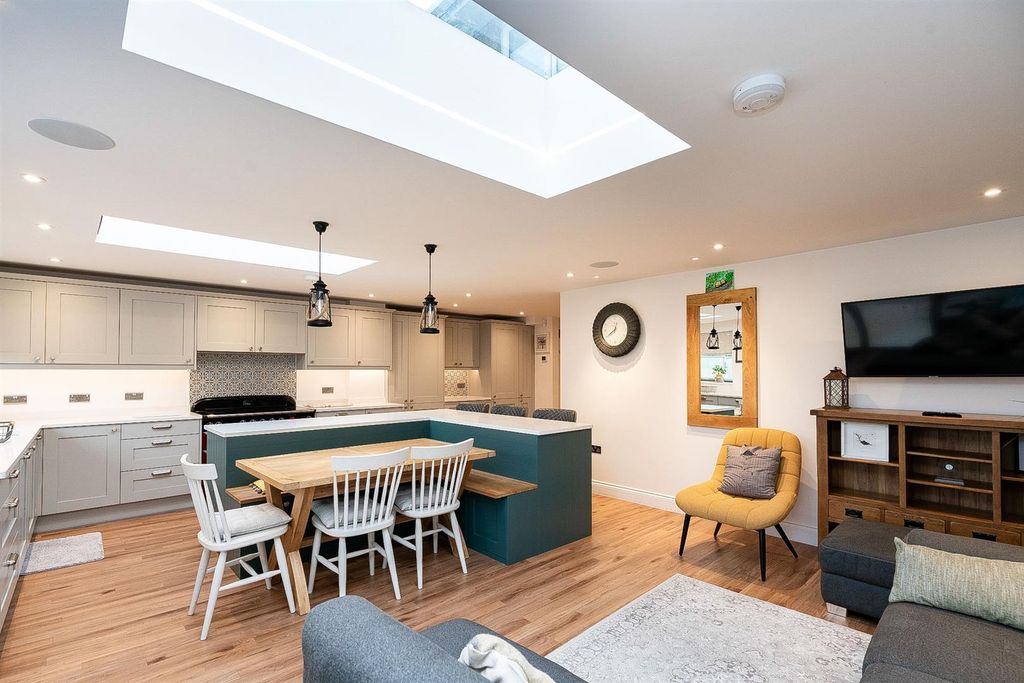 Property photo 2 of 17 3-Dudley-Close-8924.Jpg