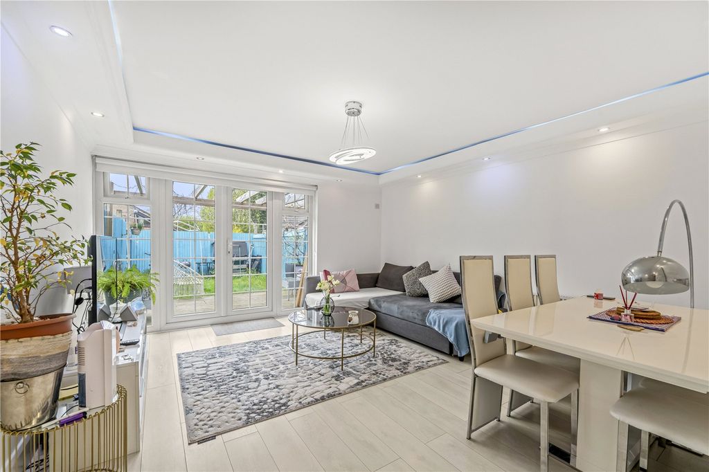 Property photo 2 of 18 Picture No. 01