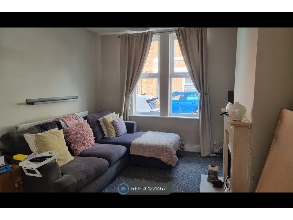 Property photo 2 of 22 Lounge