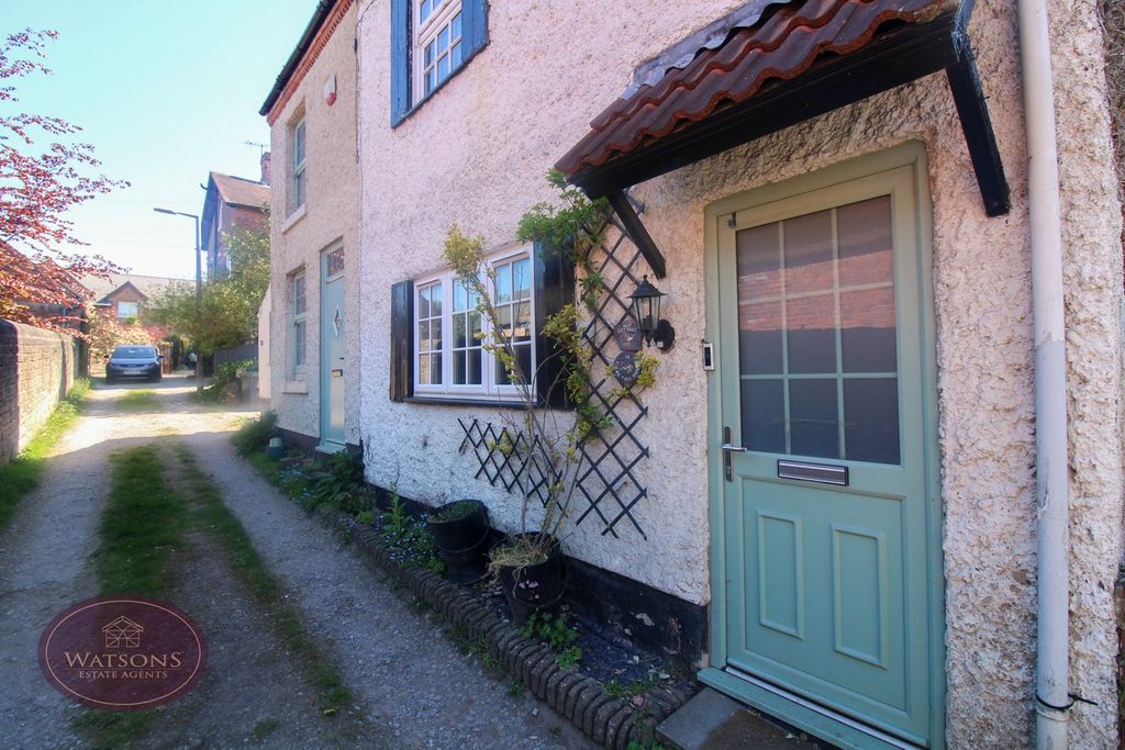 Property photo 2 of 18