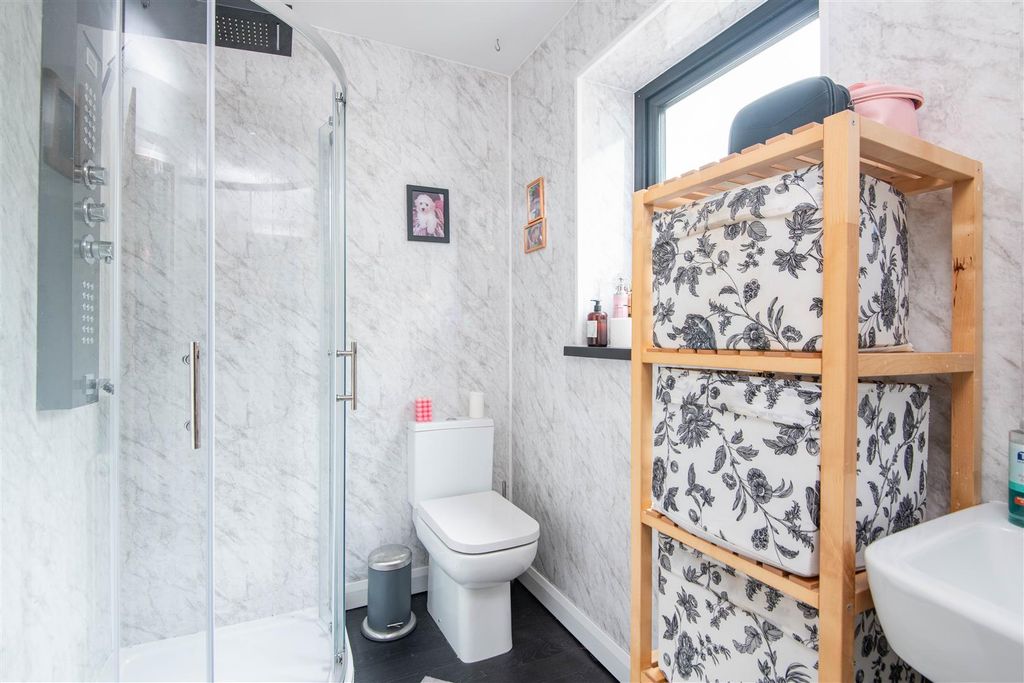 Additional image 18 of 5 bed detached bungalow for saleMill Lane, Farington Moss, Leyland PR26
