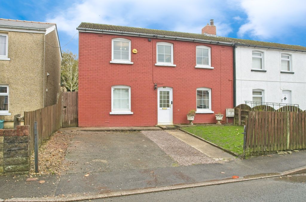 Property photo 1 of 20 Front