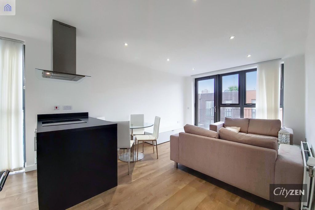Property photo 1 of 13 Reception Room