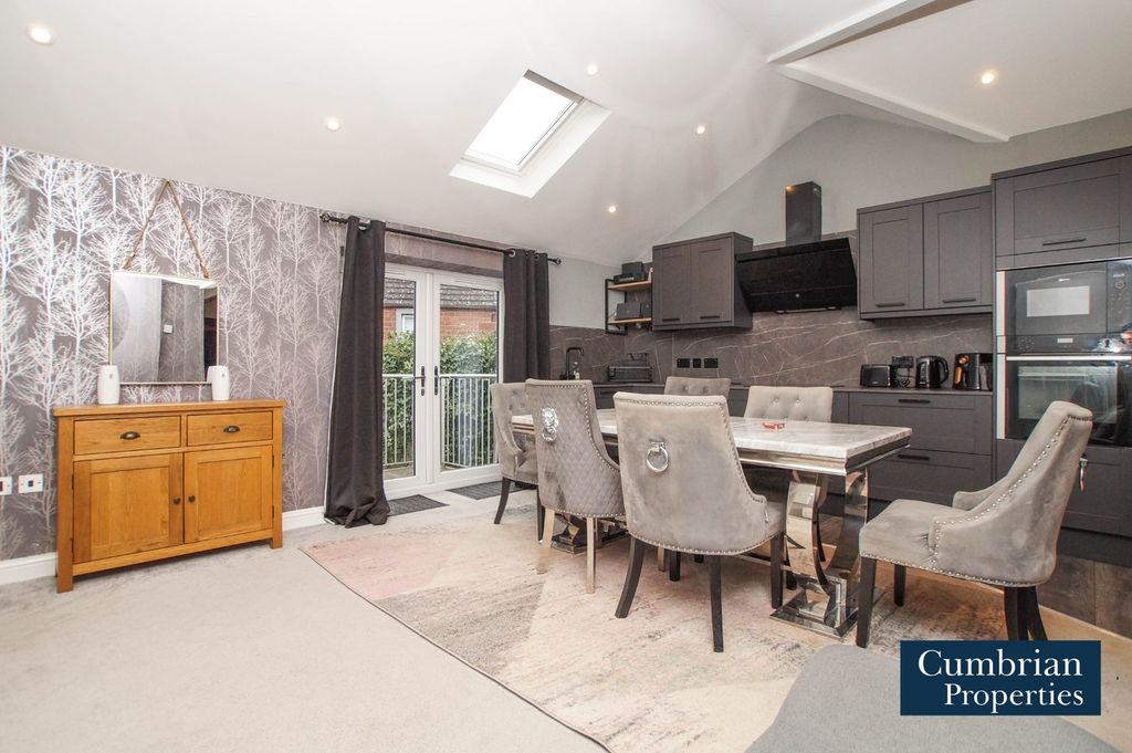 Property photo 2 of 28 Dining Kitchen Area