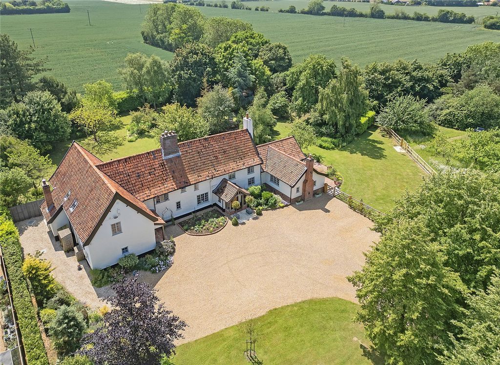 Property photo 3 of 32 Aerial
