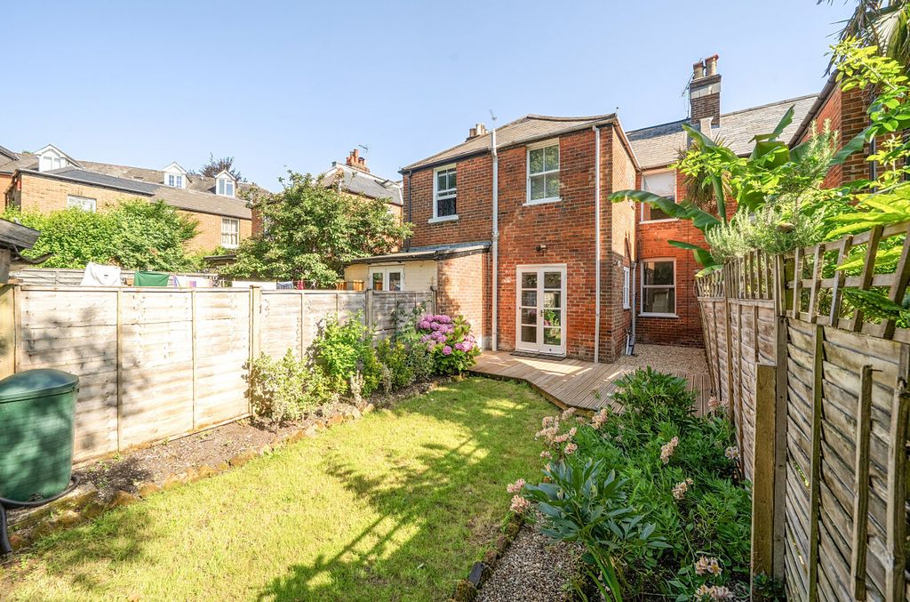 Property photo 2 of 9 1482884-6-6A3B976...
