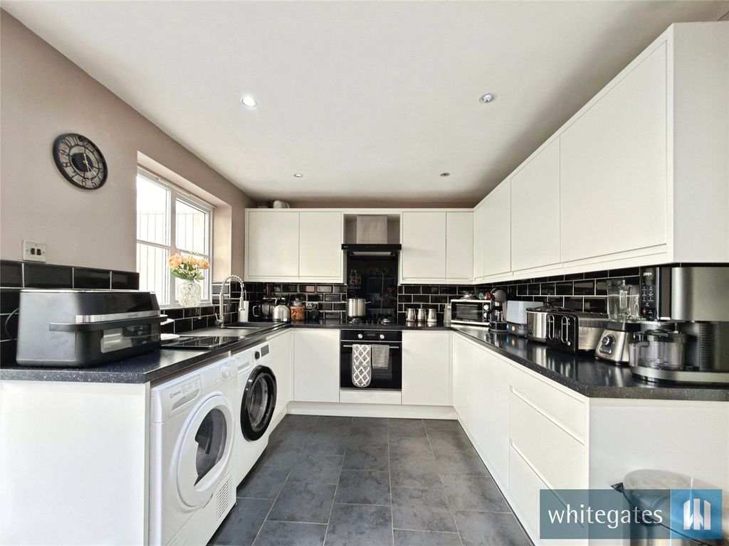 Property photo 2 of 17 Picture No. 07