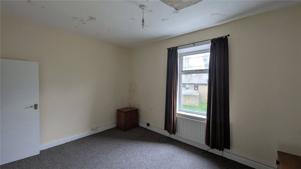Property photo 3 of 7 Picture No. 05