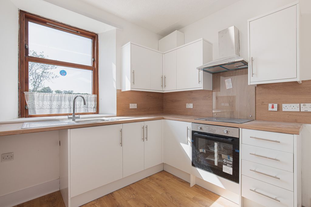 Property photo 1 of 13 Kitchen