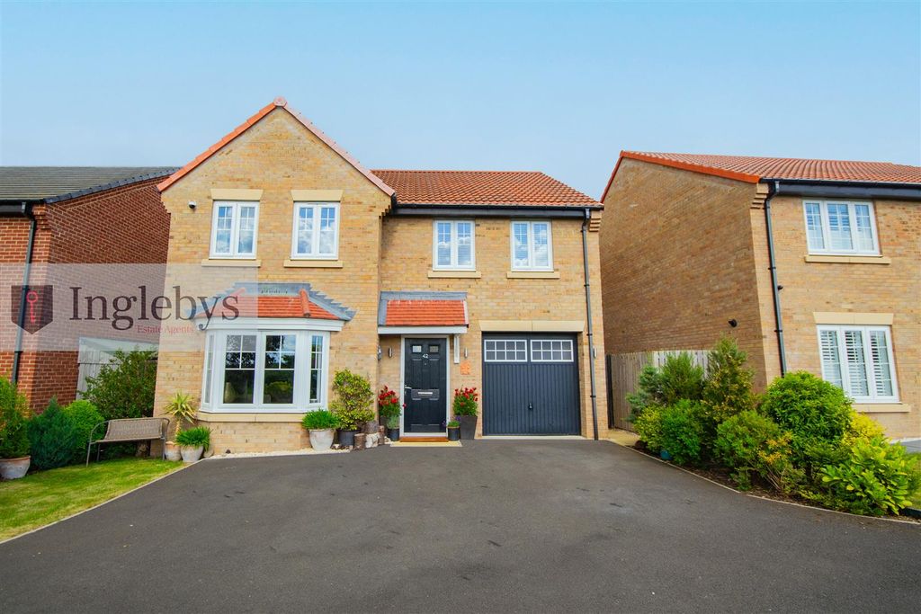 Property photo 1 of 45