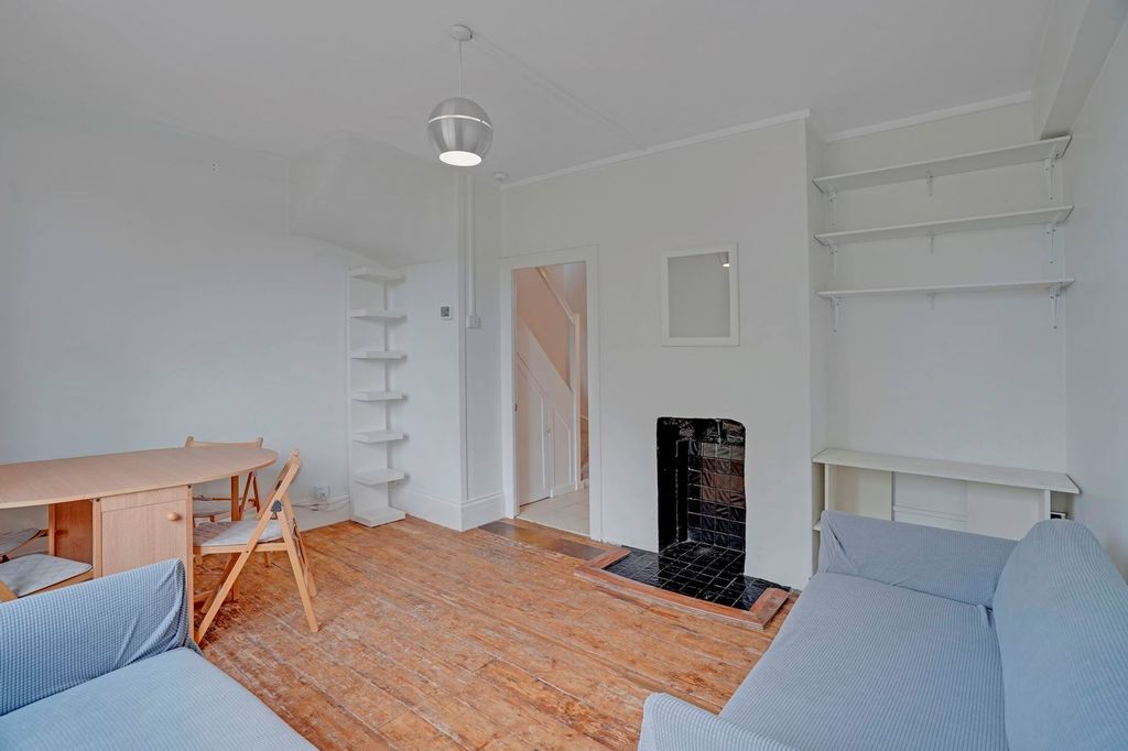 Property photo 3 of 12