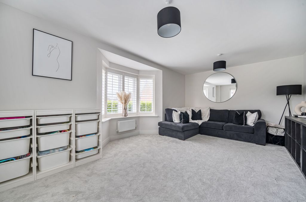 Property photo 3 of 21 1401312-3-6968Dcb...