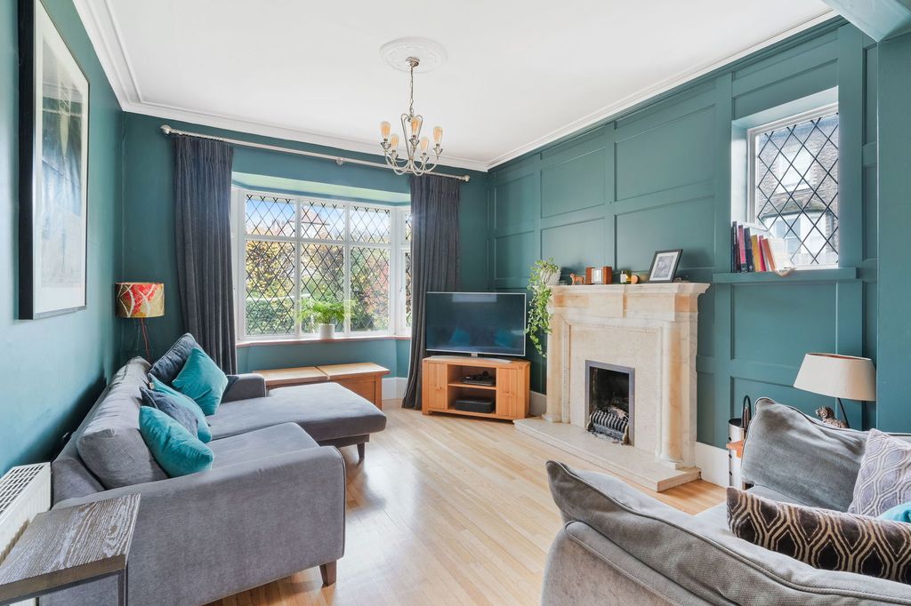 Property photo 3 of 23