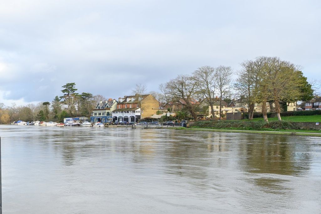 Property photo 3 of 21