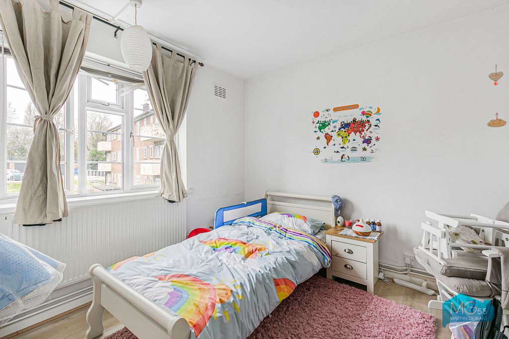 Additional image 5 of 2 bed flat to rentBittacy Court, Frith Lane, London NW7