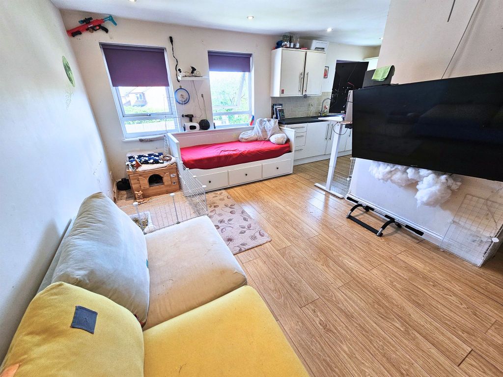 Property photo 2 of 5
