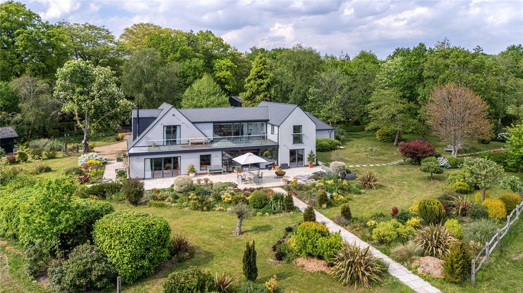 Property photo 3 of 30 Coombe Bottom Farm