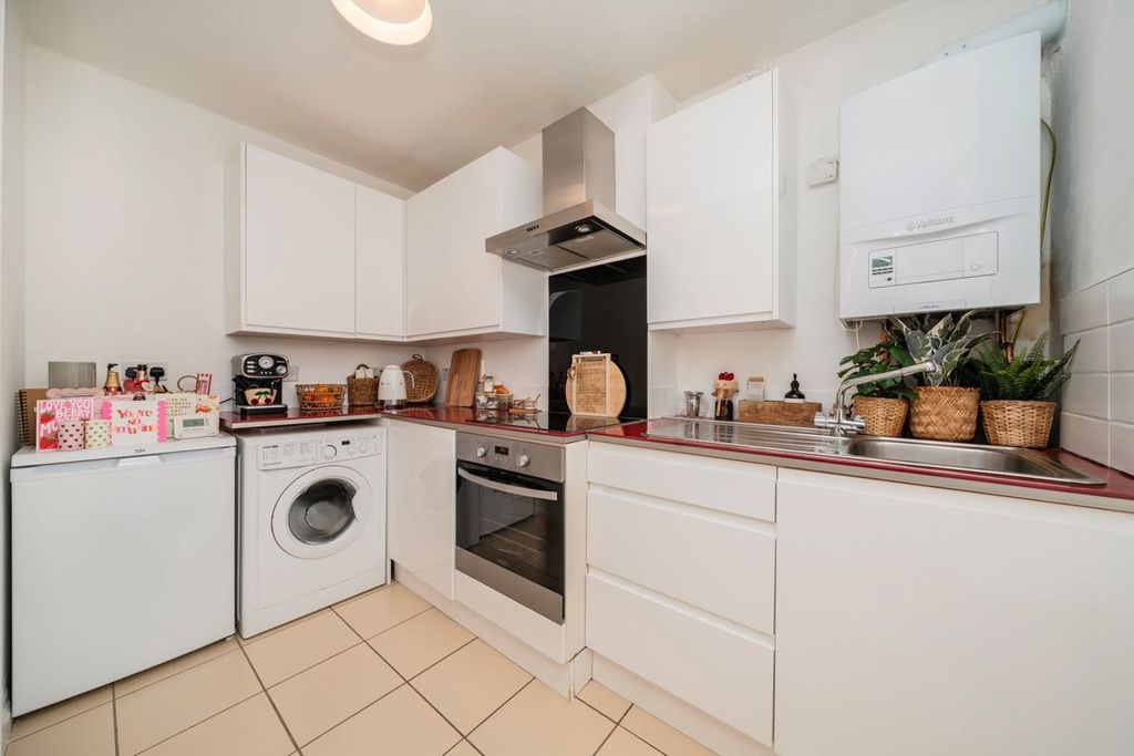 Property photo 3 of 4