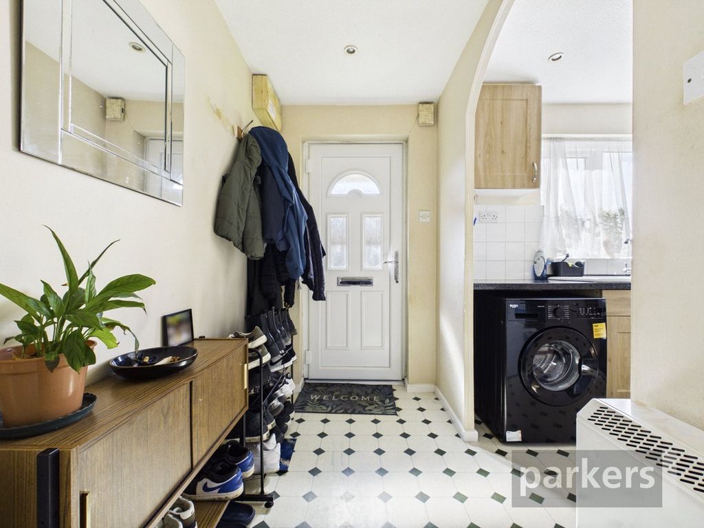 Property photo 2 of 23 Picture No. 27