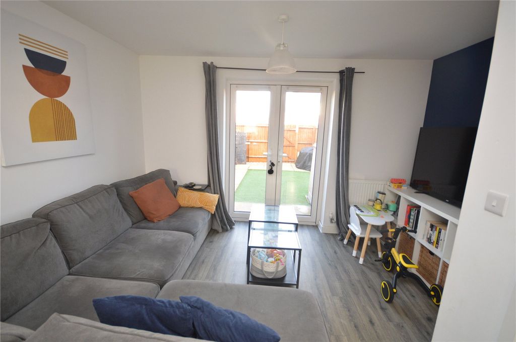 Property photo 2 of 9 Living Room