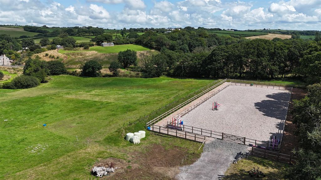 Property photo 3 of 30 Sand School
