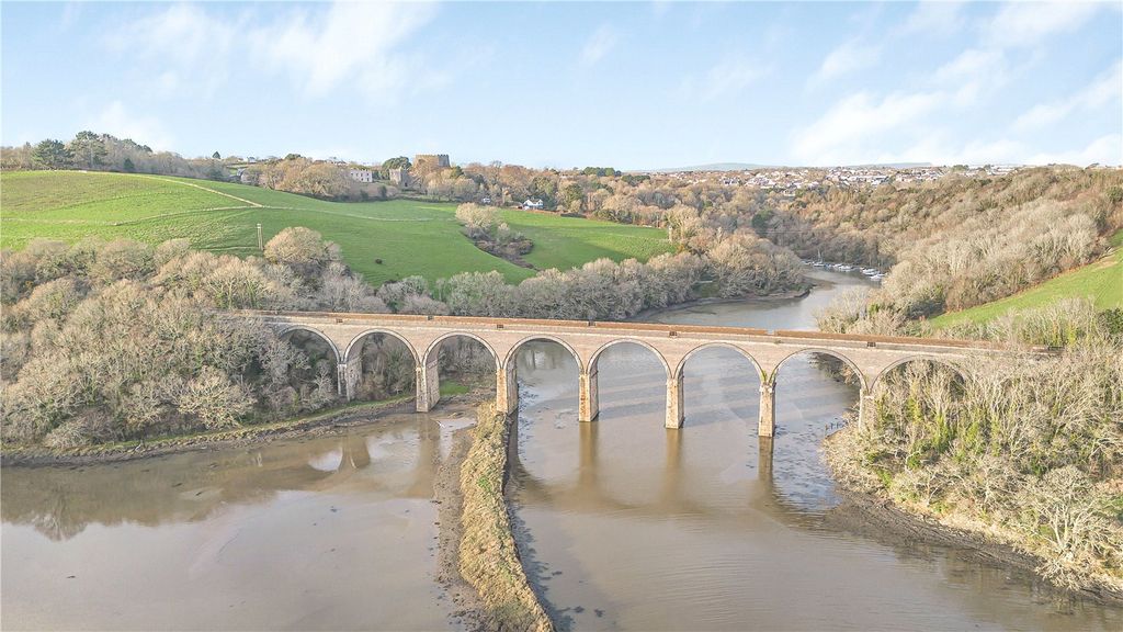 Property photo 2 of 26 Picture No. 25