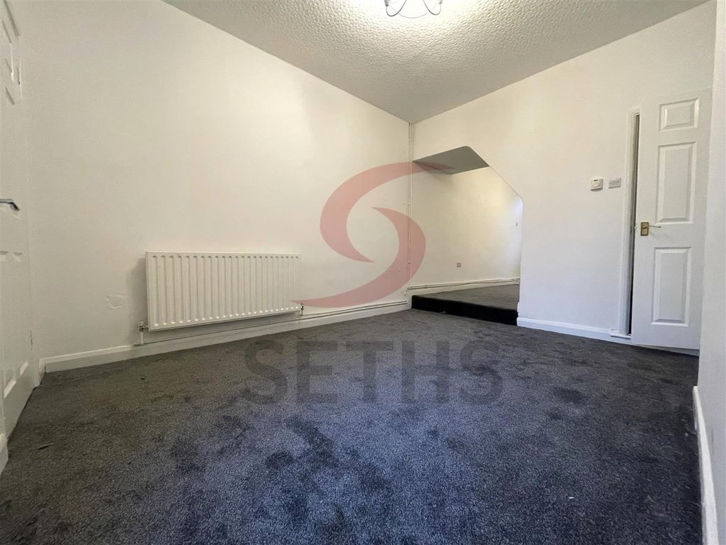 Property photo 3 of 10 Dining Room 2.Jpg