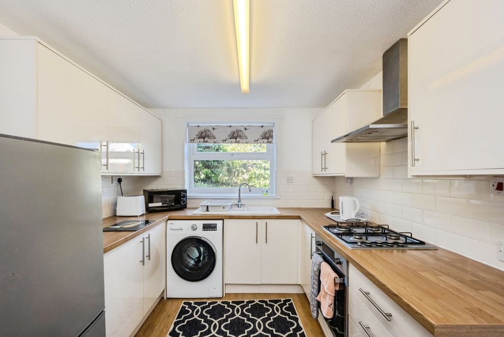 Property photo 3 of 18 Pbox-Img.Jpg