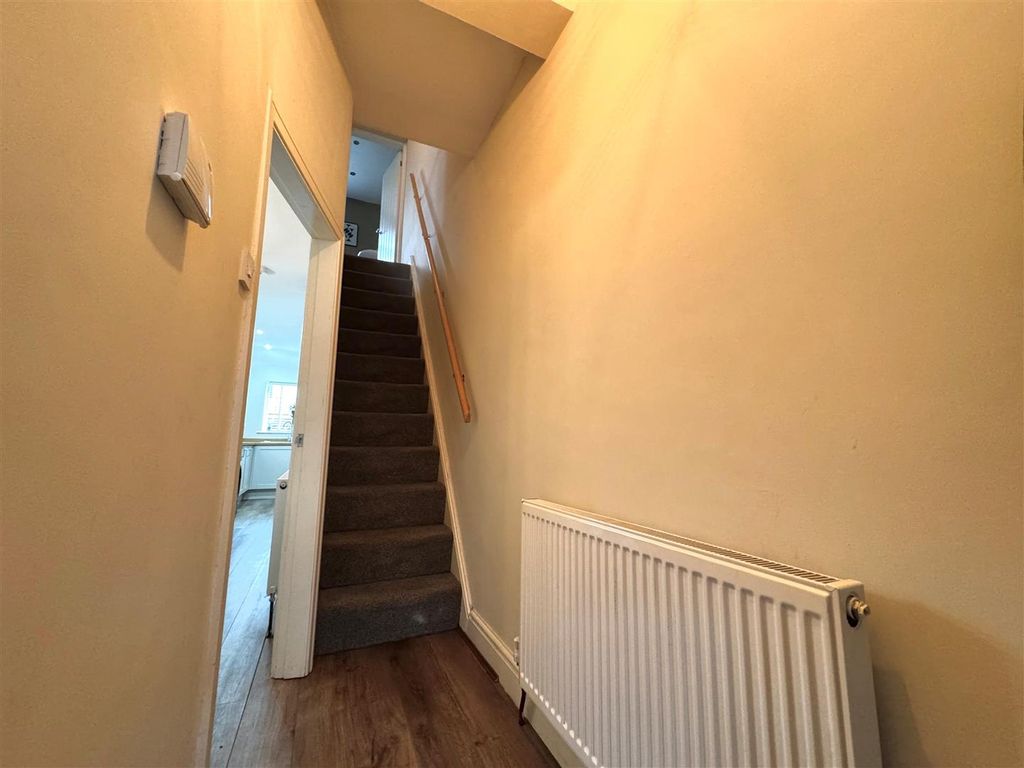 Property photo 2 of 13 Hallway