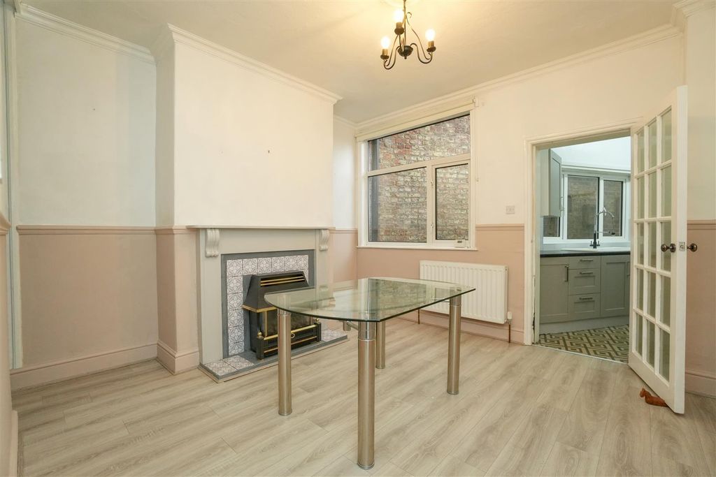 Property photo 3 of 12 Dining Room