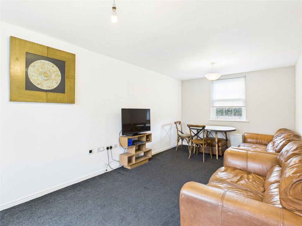 Property photo 2 of 18 Picture No. 02