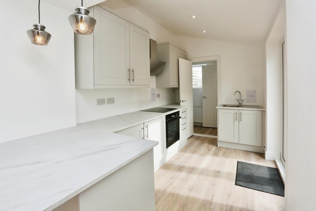 Property photo 2 of 20 Image