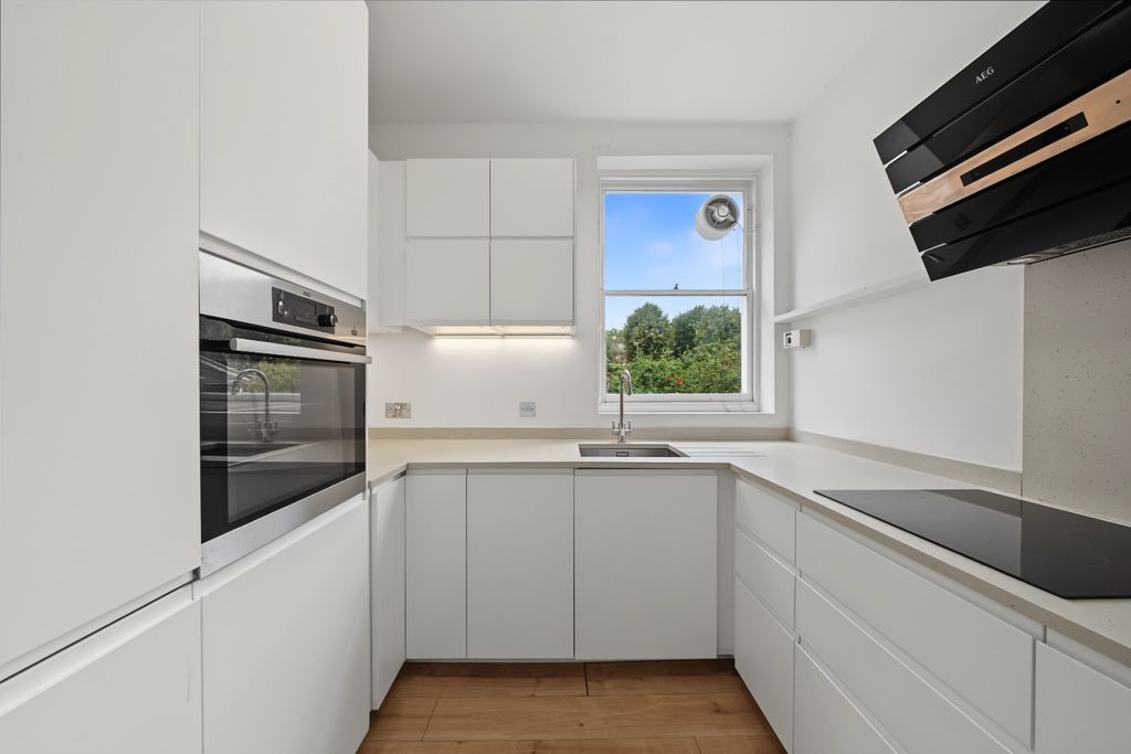 Property photo 3 of 7 4593155