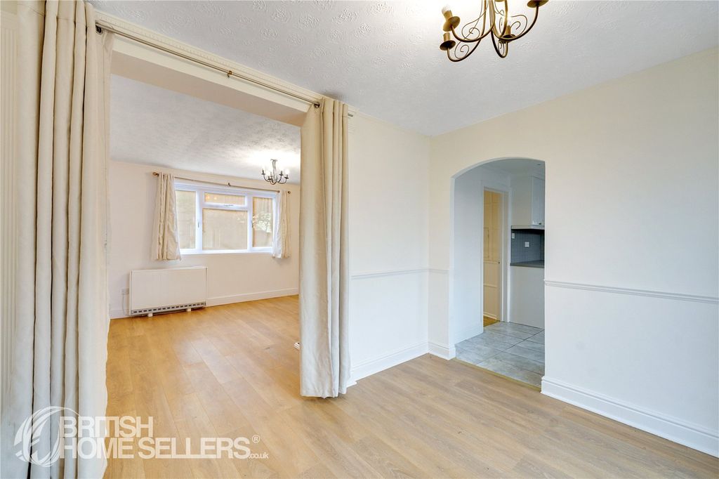 Property photo 3 of 15 Picture No. 16